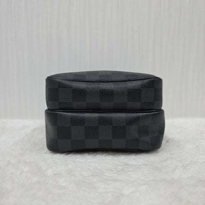 路易威登 Damier Graphite Rem N41446 单肩包 灰色 黑色 银色五金 斜挎包/手拿包 [二手] 