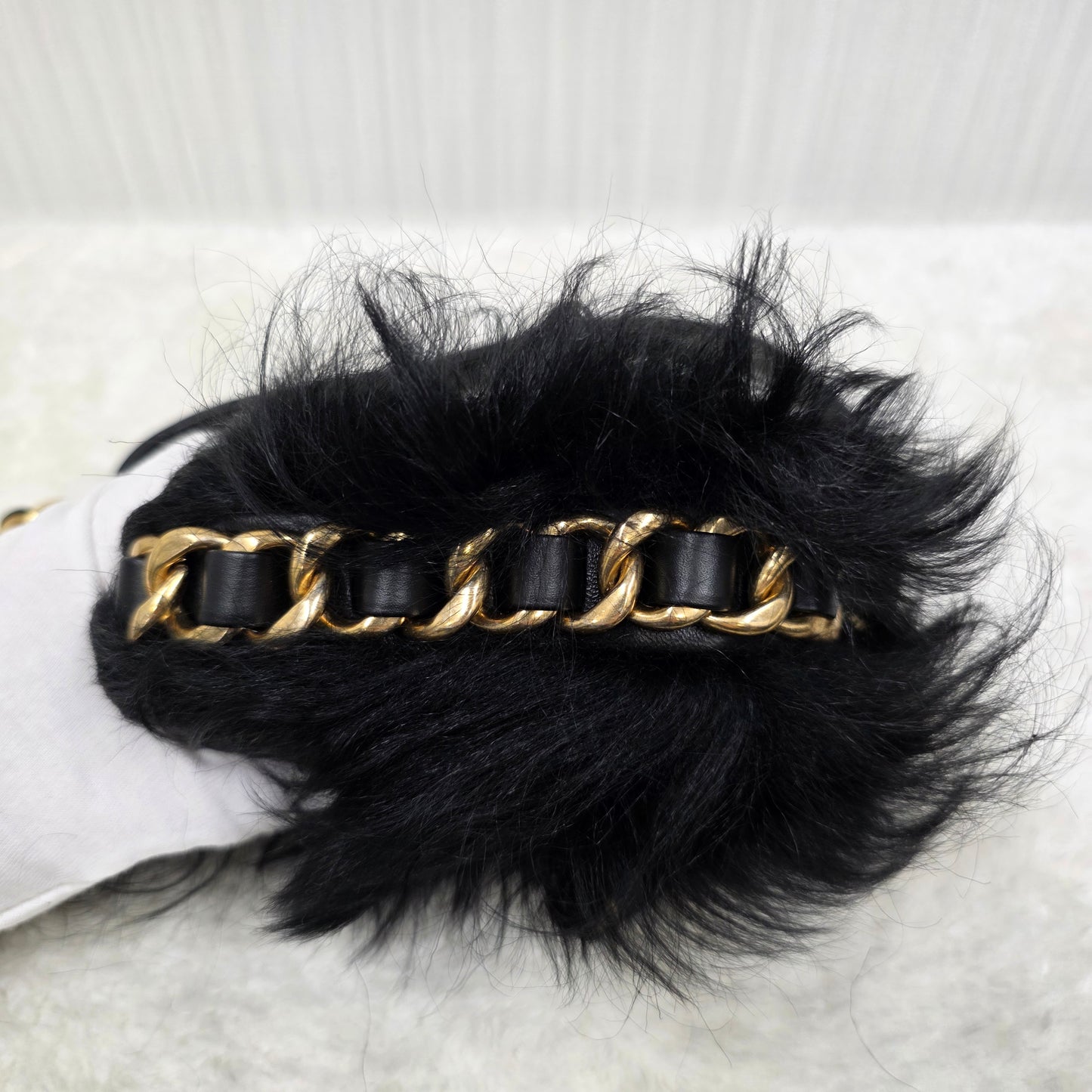 CHANEL チェーンショルダーミニバッグ ファー×ブラック【中古】 