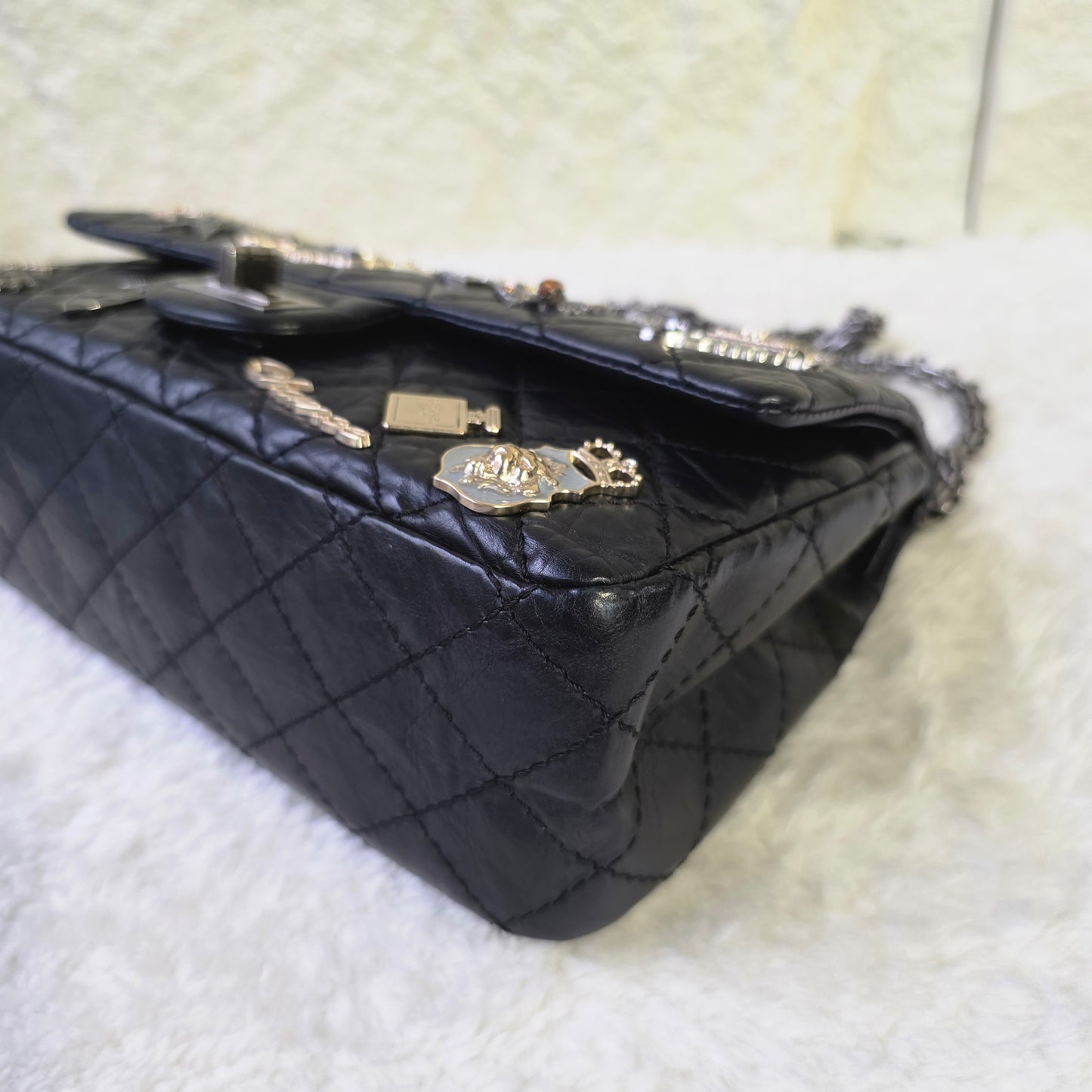 CHANEL 2.55 エンブロイダリー アイコン ダブルフラップ マトラッセ チェーンショルダーバッグ【中古】