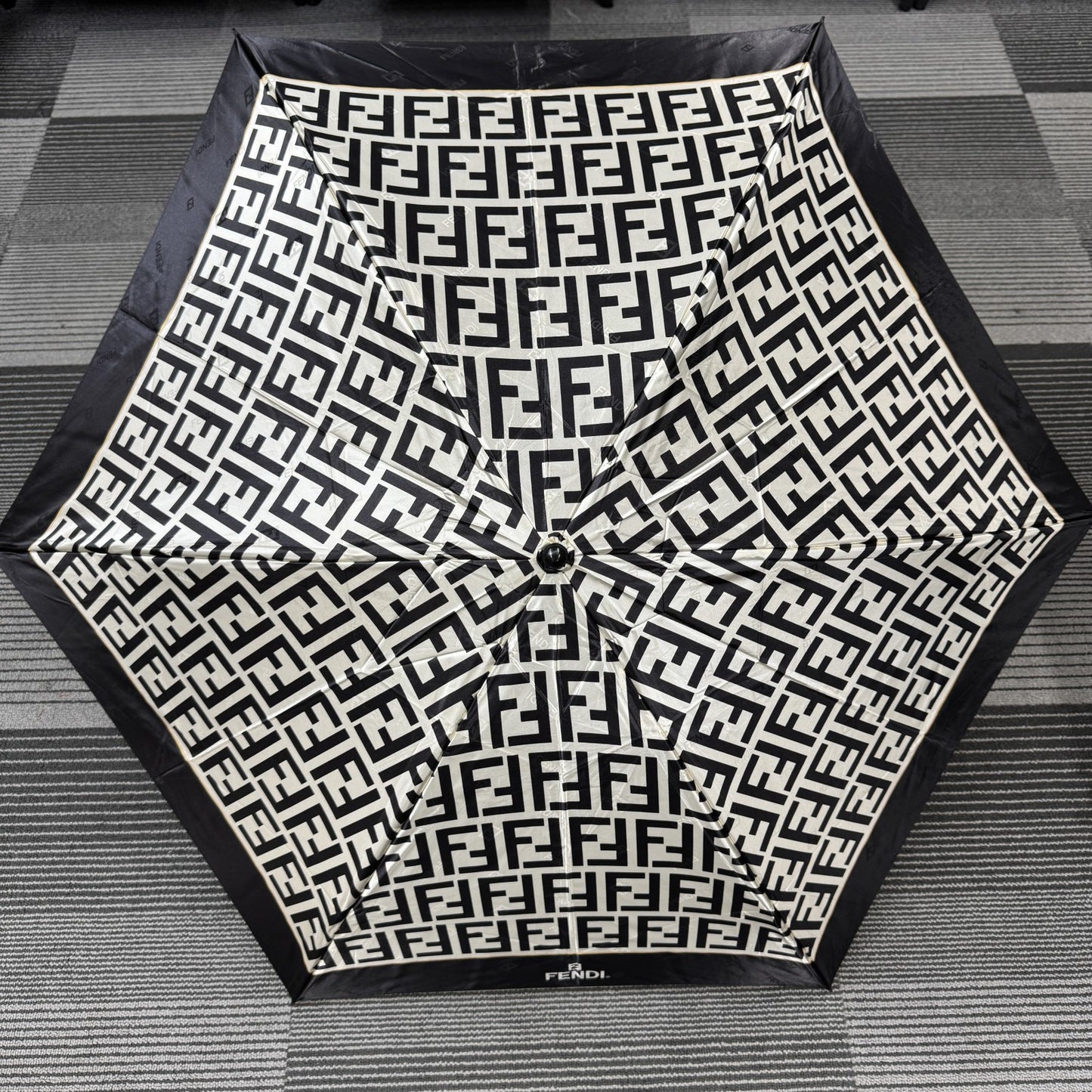 フェンディ 折りたたみ傘【中古】 