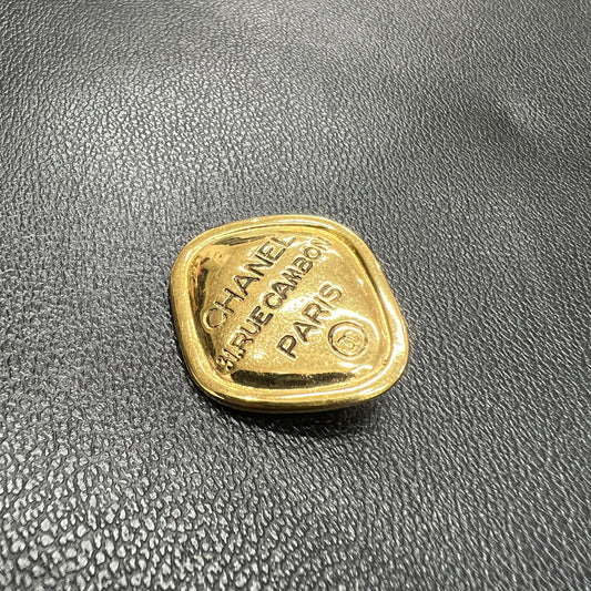CHANEL Gold Brooch [Pre-Owned]