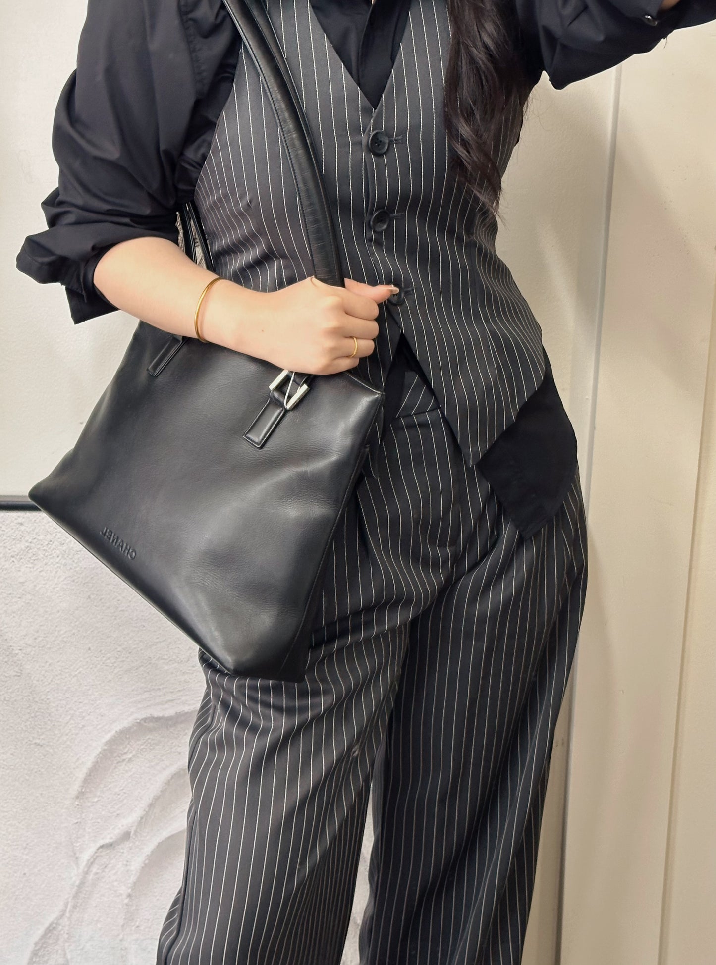 CHANEL Black Shoulder Tote Bag [Pre-Owned]