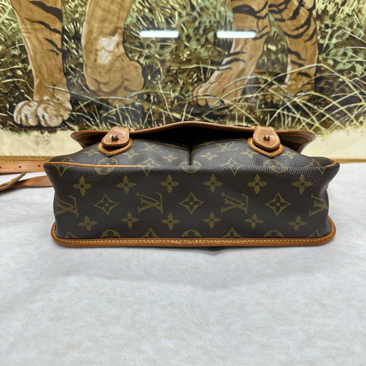 LV Monogram Cambridge Messenger Bag（二手）