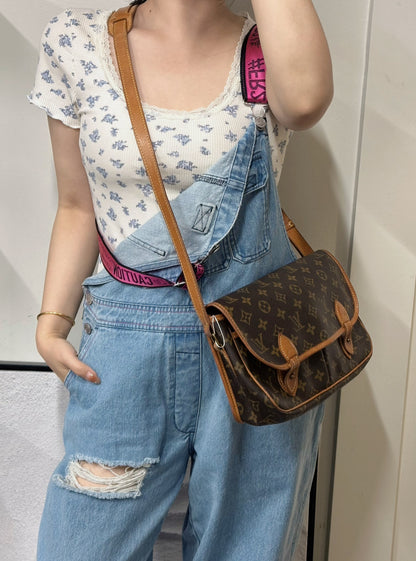 LV Monogram Cambridge Messenger Bag（二手）