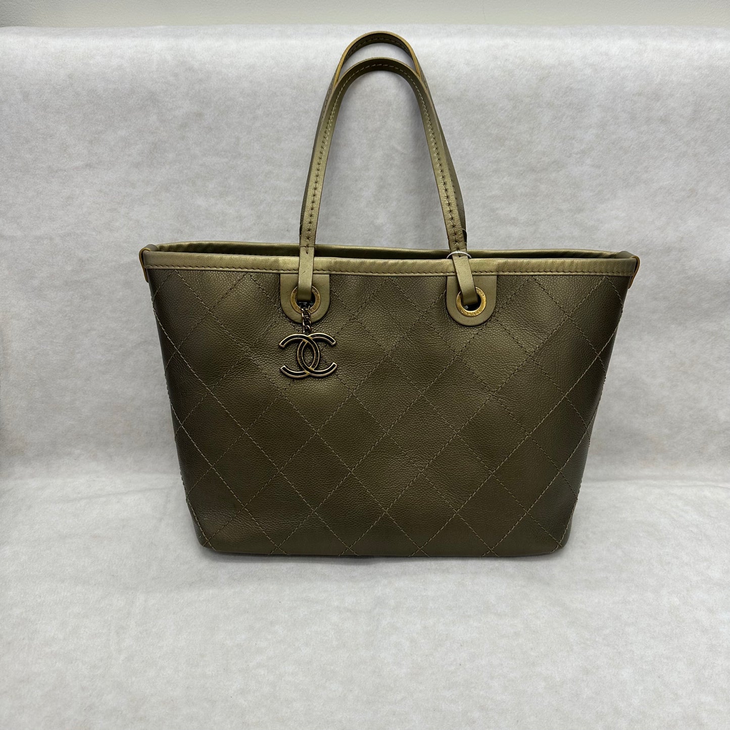 Chanel Caviar Leather Tote Bag [Pre-Owned]