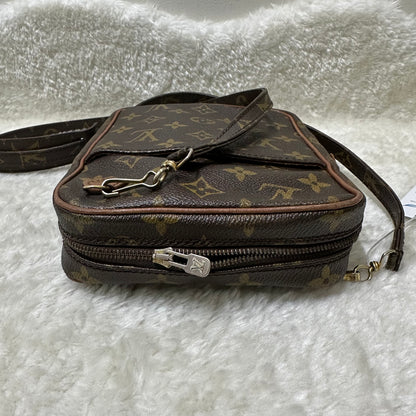 LV Monogram Camera Bag [Pre-Owned]