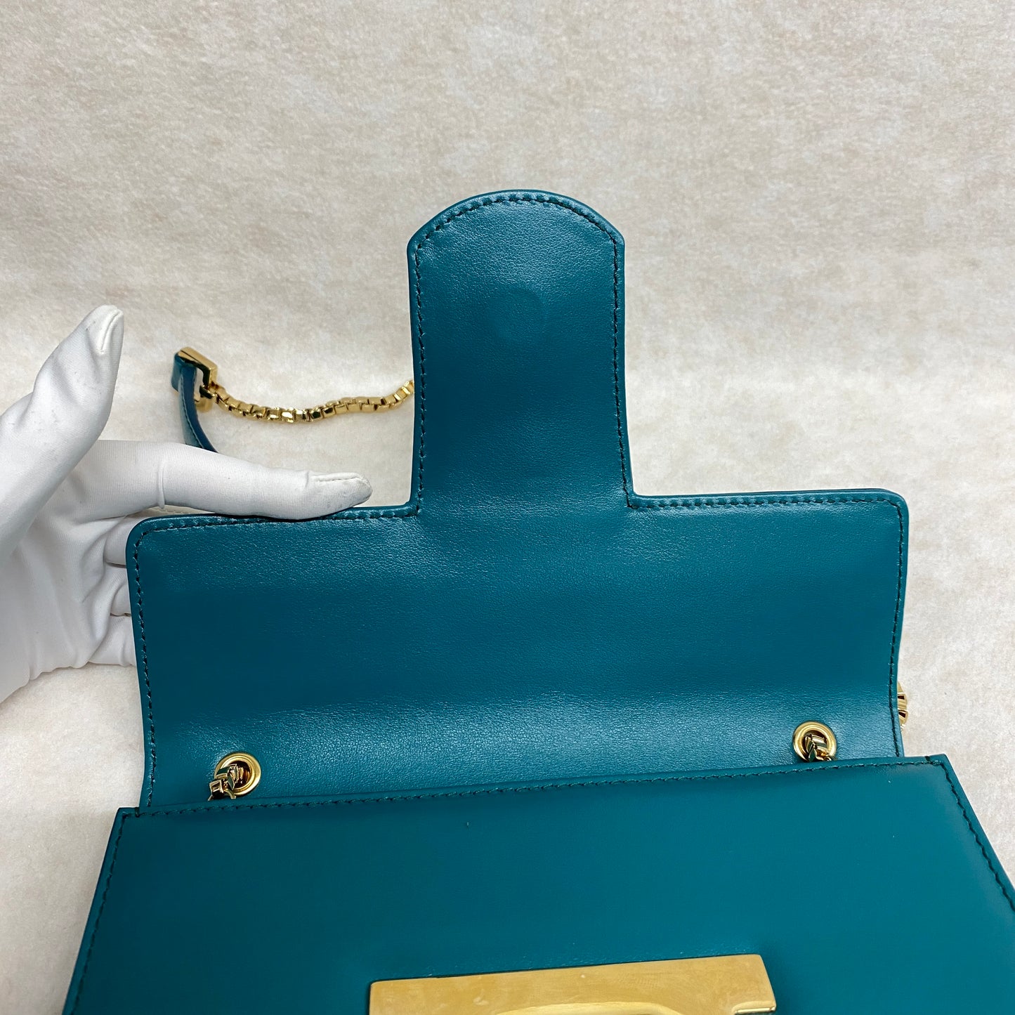 Ferragamo Leather Vara Buckle Logo Shoulder and Clutch Bag [Pre-Owned]