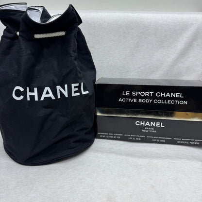 Chanel Black and White Canvas Bucket bag [Pre-owned]