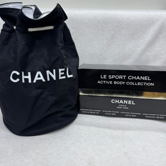 Chanel Black and White Canvas Bucket bag [Pre-owned]