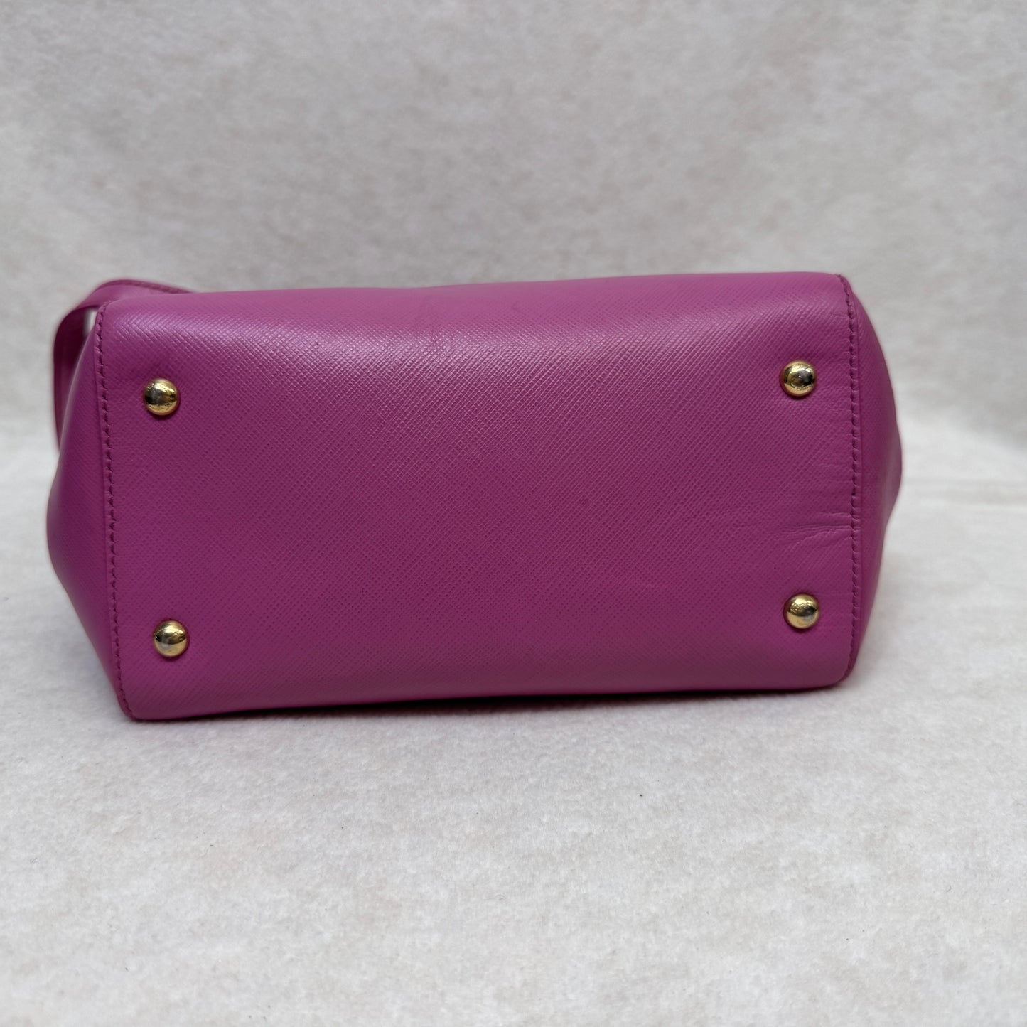 Salvatore Ferragamo Bow Handbag [Pre-Owned]