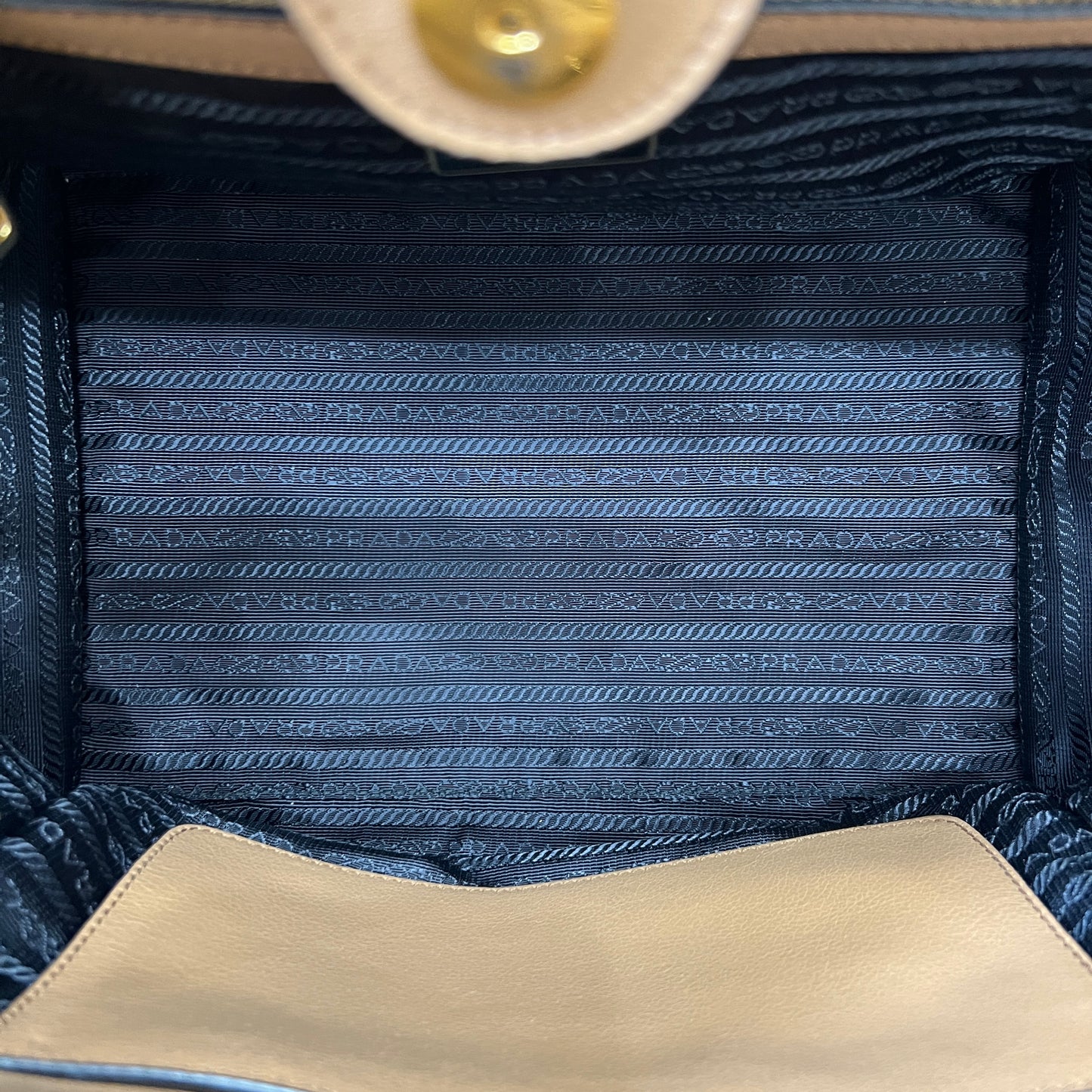 プラダ ハンドバッグ【中古】