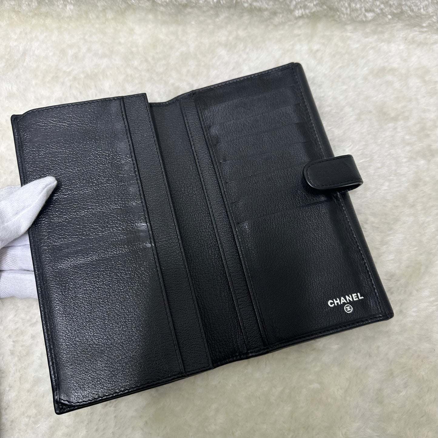 CHANEL Black & Silver Camellia Long Wallet [Pre-Owned]