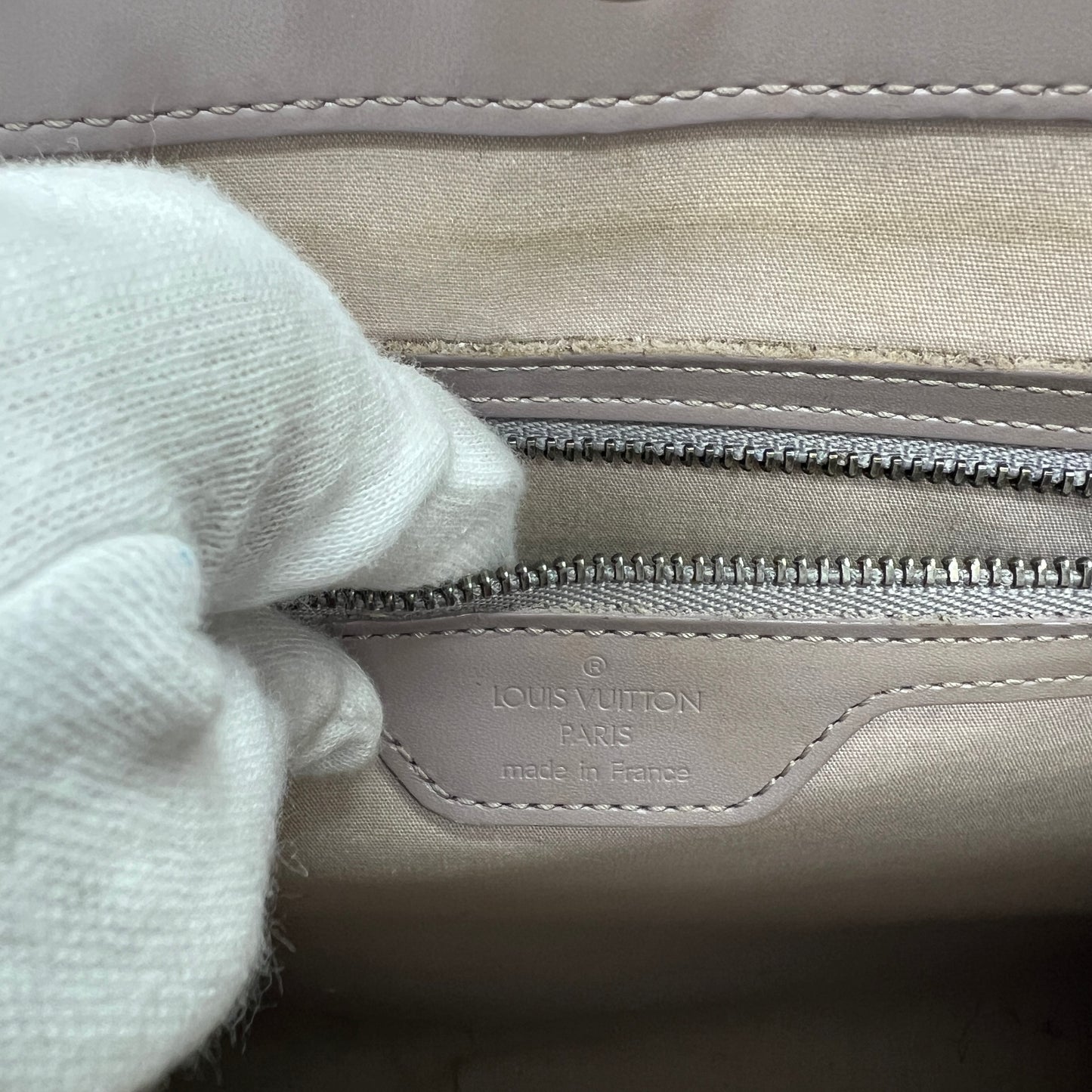 LV EPI Envelope Bag [used]