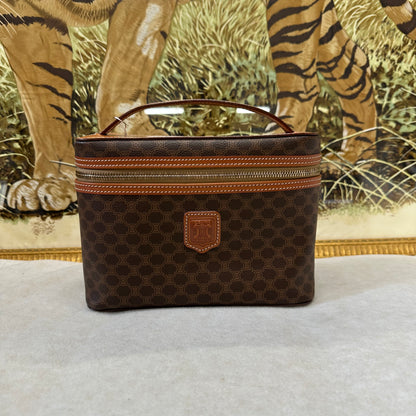 セリーヌ ブラウン モノグラム バッグ【中古】