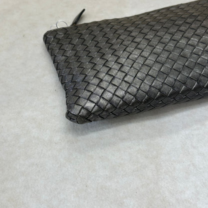 Bottega Veneta Classic Woven Clutch Bag [Pre-Owned]