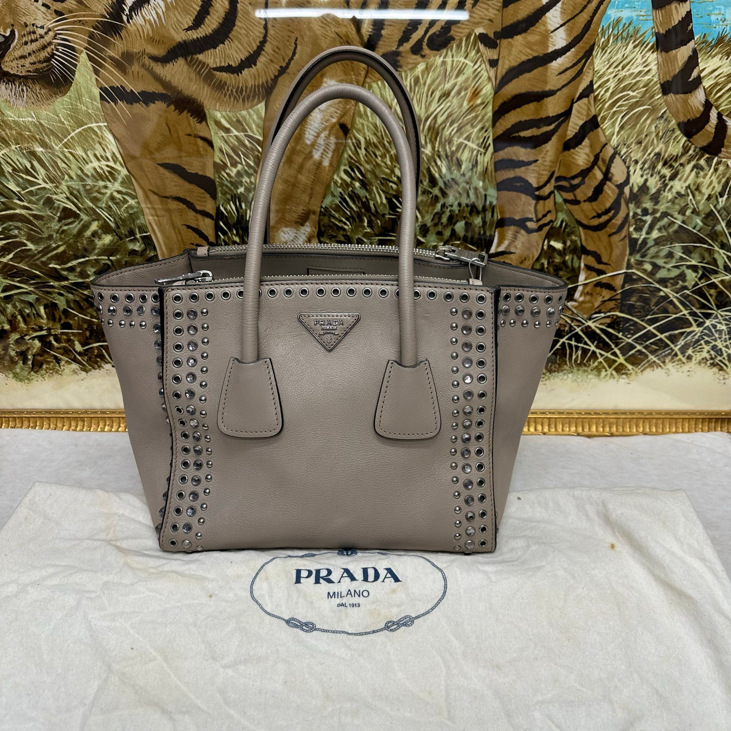 PRADA スタッズハンドバッグ【中古】