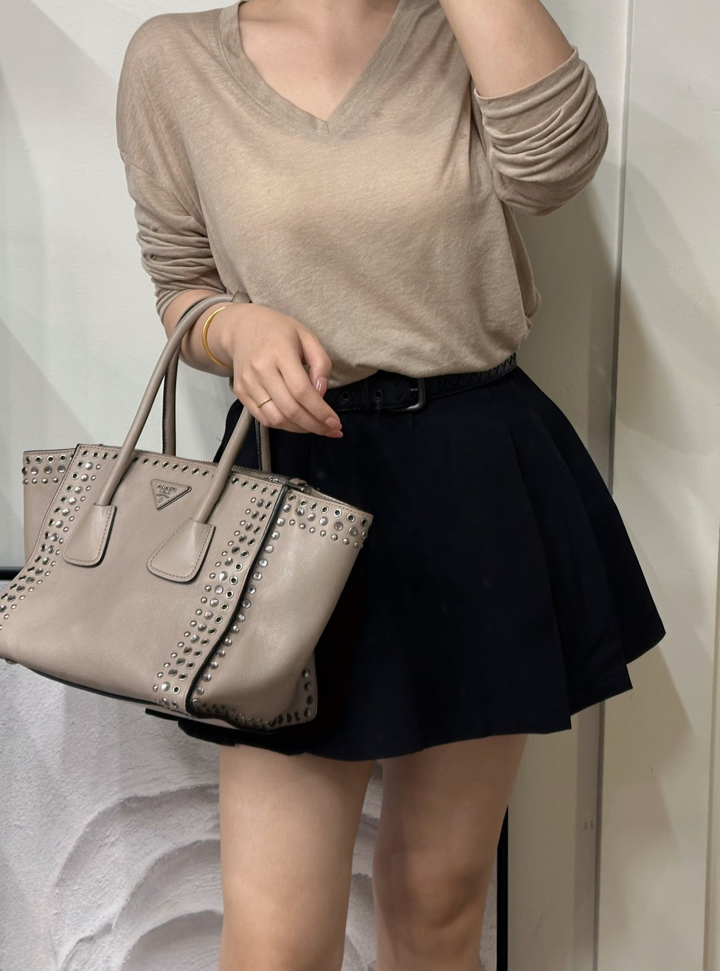 PRADA スタッズハンドバッグ【中古】