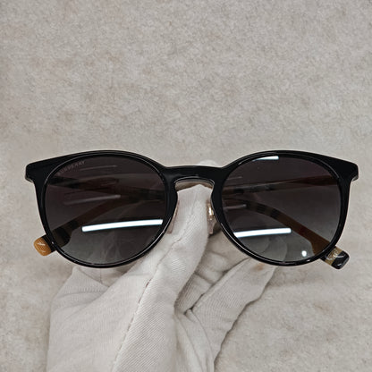 Burberry Sunglasses [Pre-Owned]