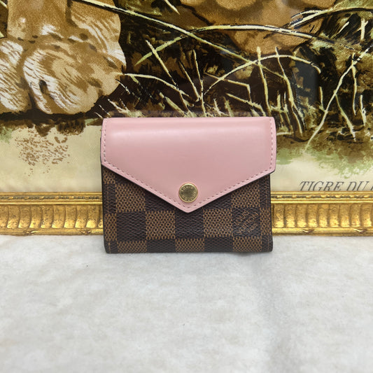 Louis Vuitton Classic Damier Compact Wallet [Pre-Owned]
