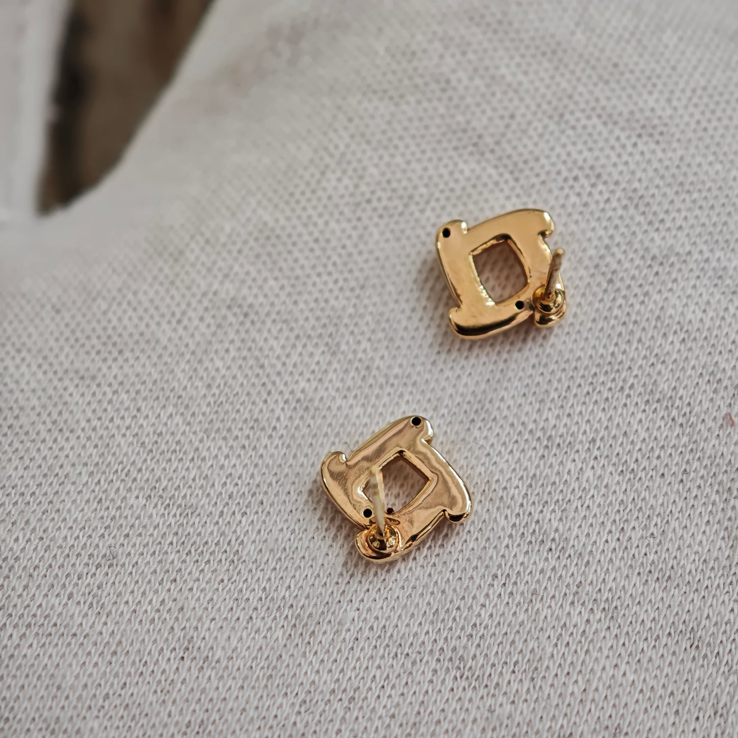 18K Yellow Gold Stud Earrings [Brand New]