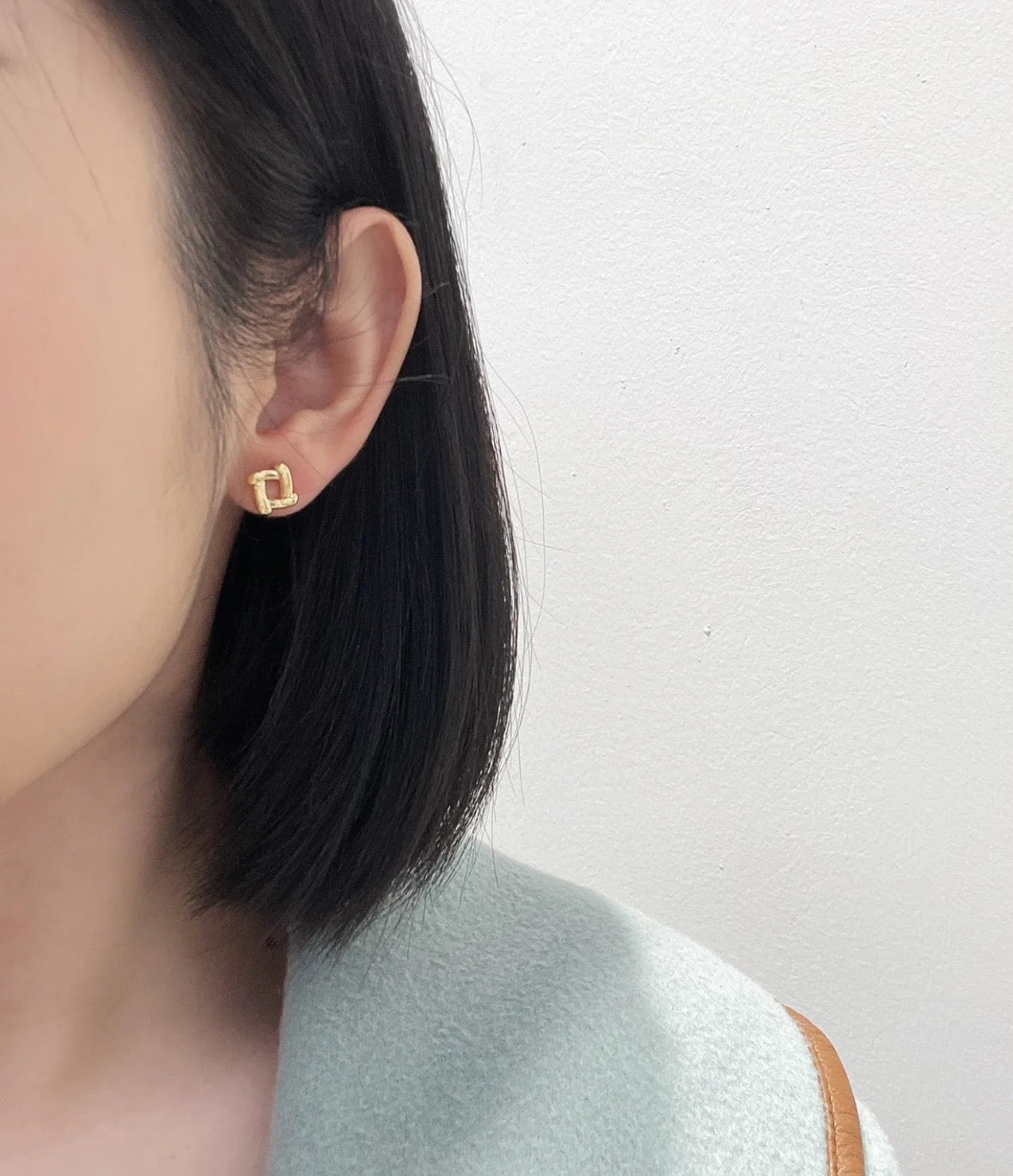 18K Yellow Gold Stud Earrings [Brand New]