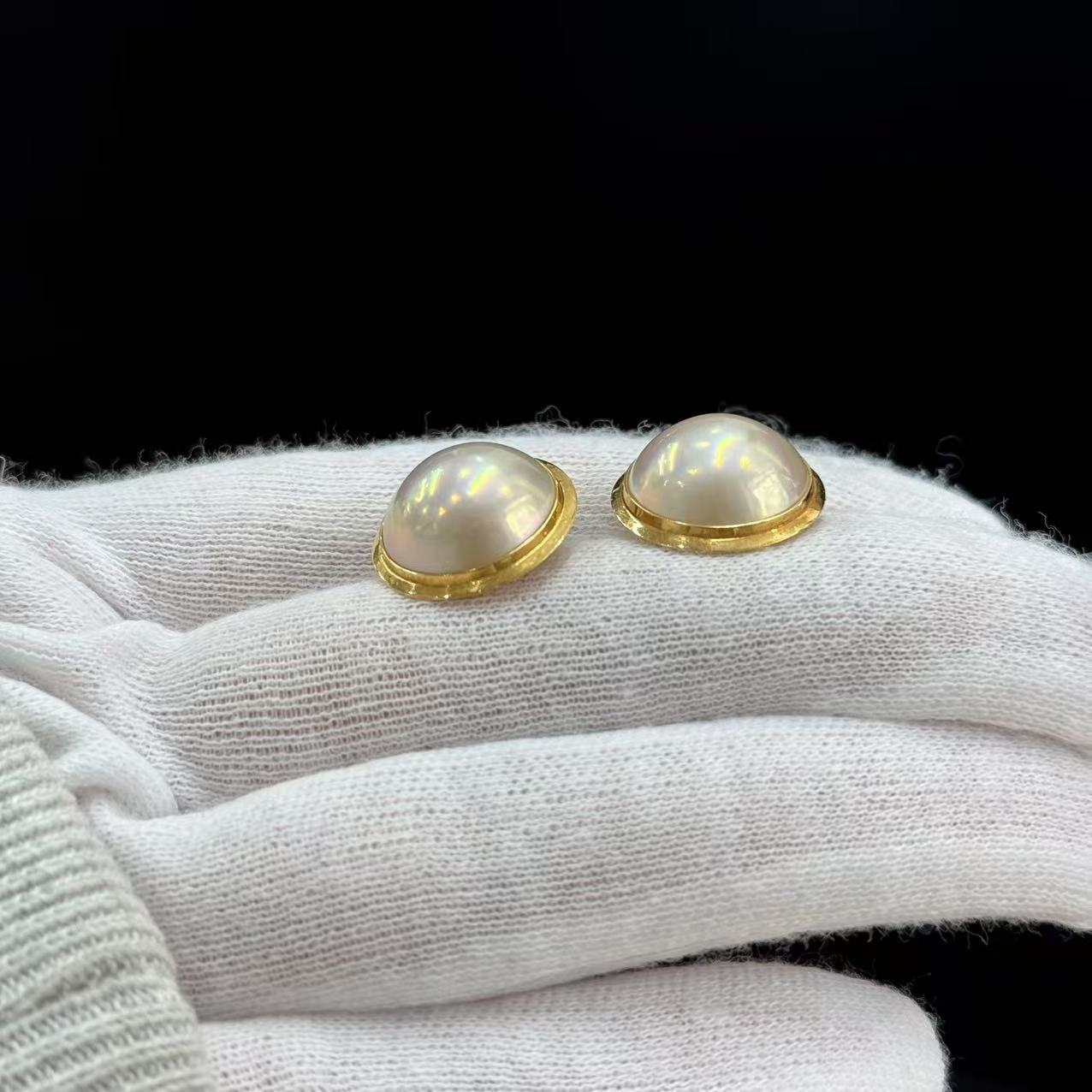 Aurora Pearl Clip-On Earrings [Pre-Owned]