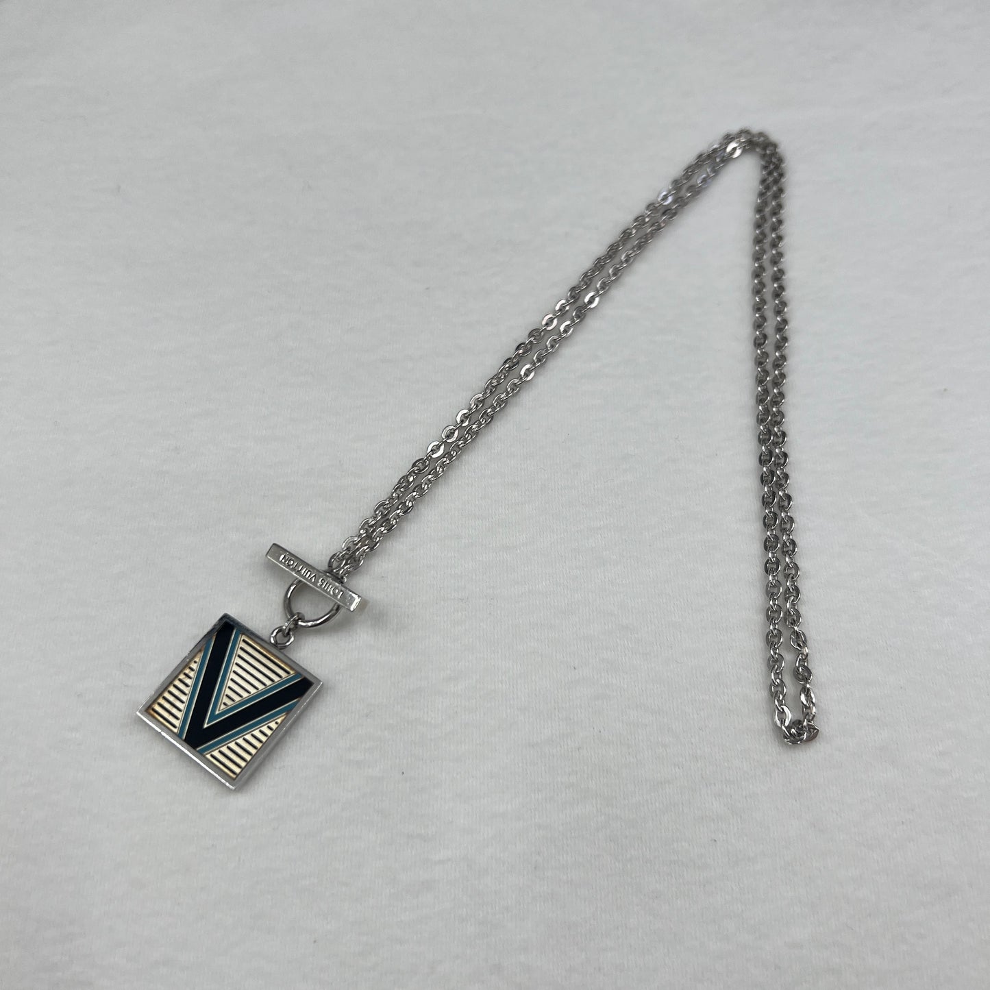LV Silver VLogo Necklace [Pre-Owned]