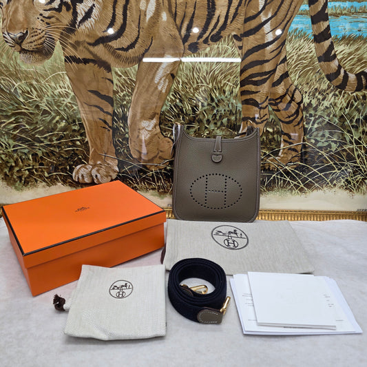 Hermès Evelyne 16 Shoulder Bag [Pre-Owned]