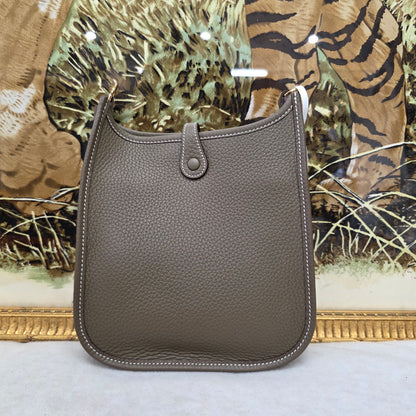 Hermès Evelyne 16 Shoulder Bag [Pre-Owned]