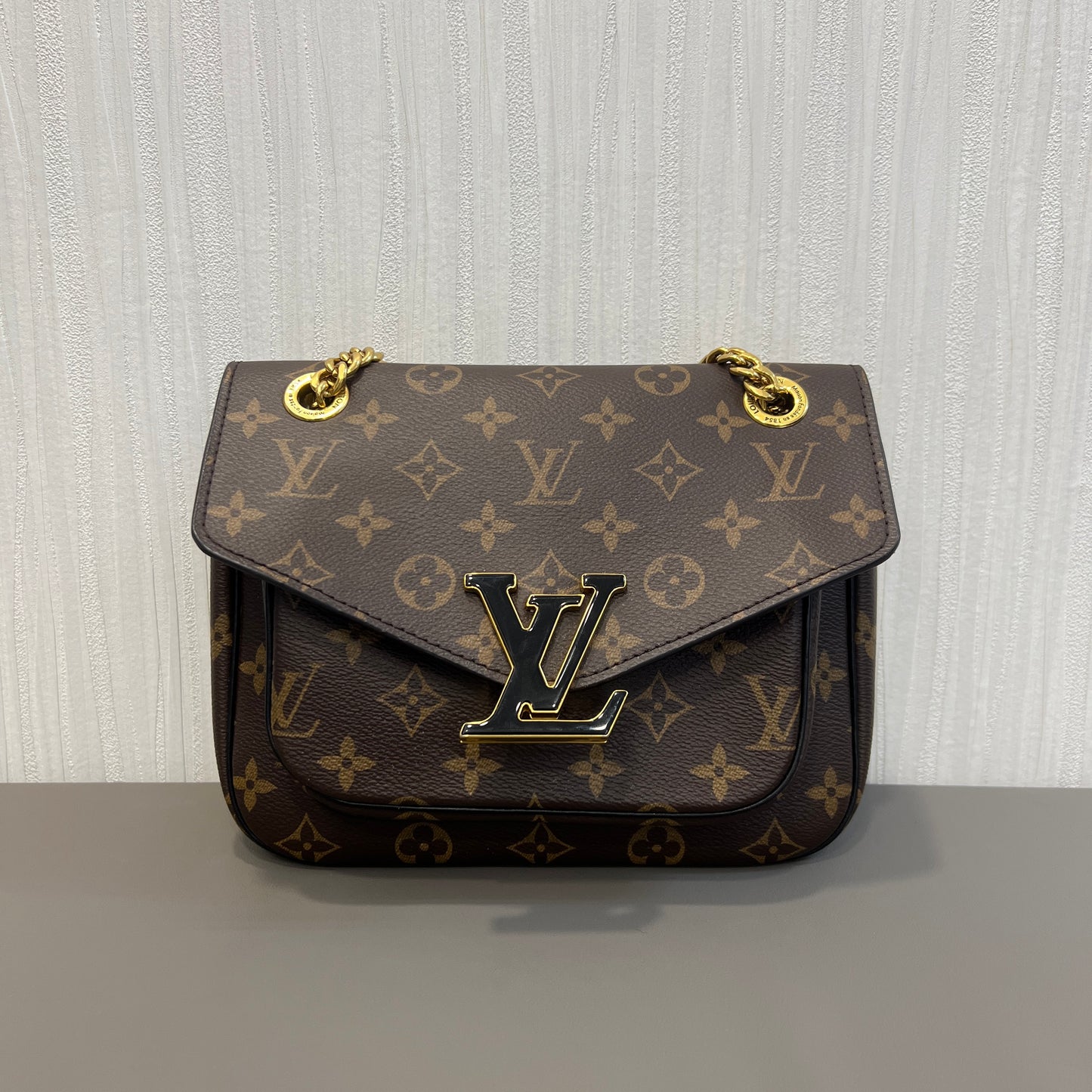 LV Passy Bag [Pre-Owned]