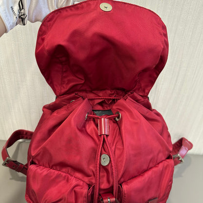PRADA レッド ナイロン バックパック【中古】
