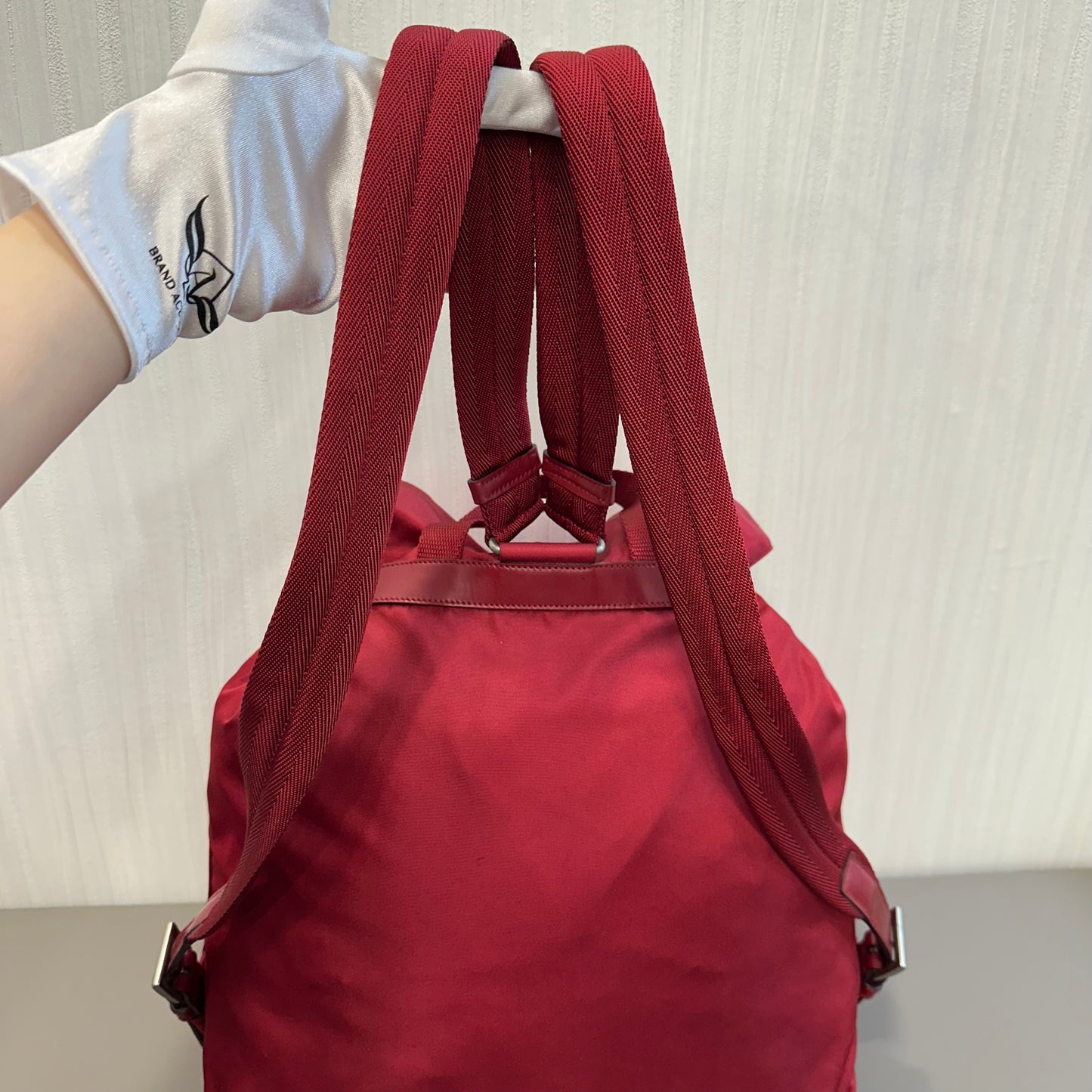 PRADA レッド ナイロン バックパック【中古】