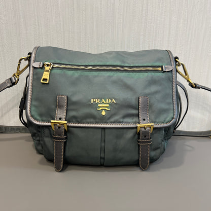 PRADA メッセンジャーショルダーバッグ【中古】