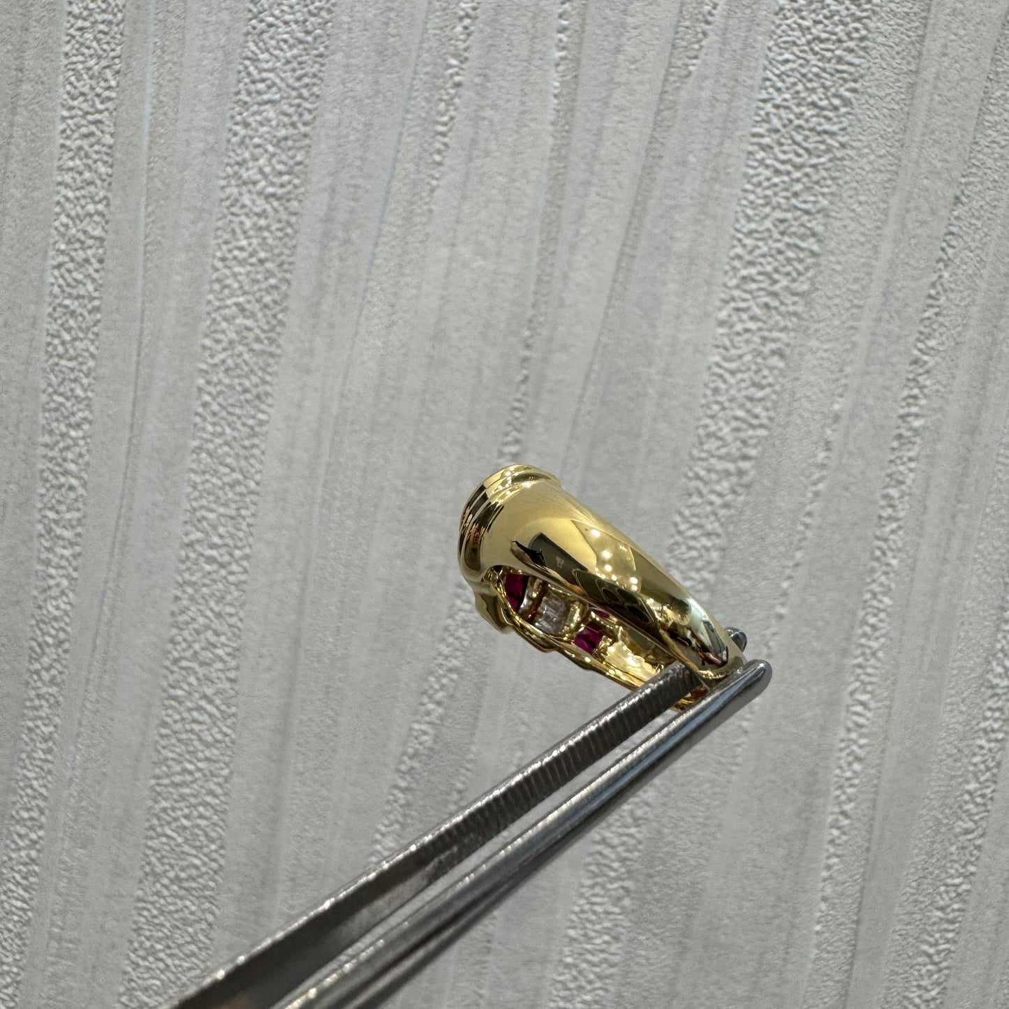 18K Yellow Gold Ruby and Diamond Ring [Pre-Owned]
