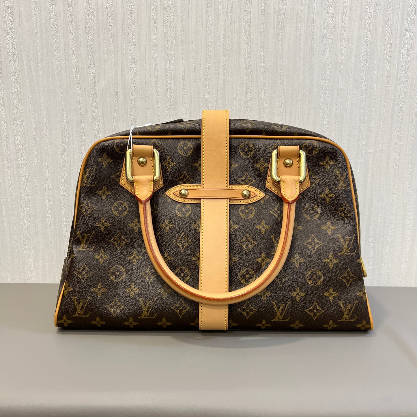 LV Monogram Manhattan Handbag [pre-owned]