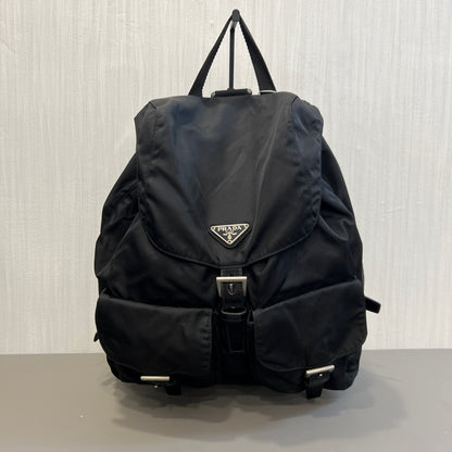 PRADA ブラックナイロンパラシュートバッグ【中古】