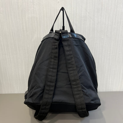 PRADA ブラックナイロンパラシュートバッグ【中古】