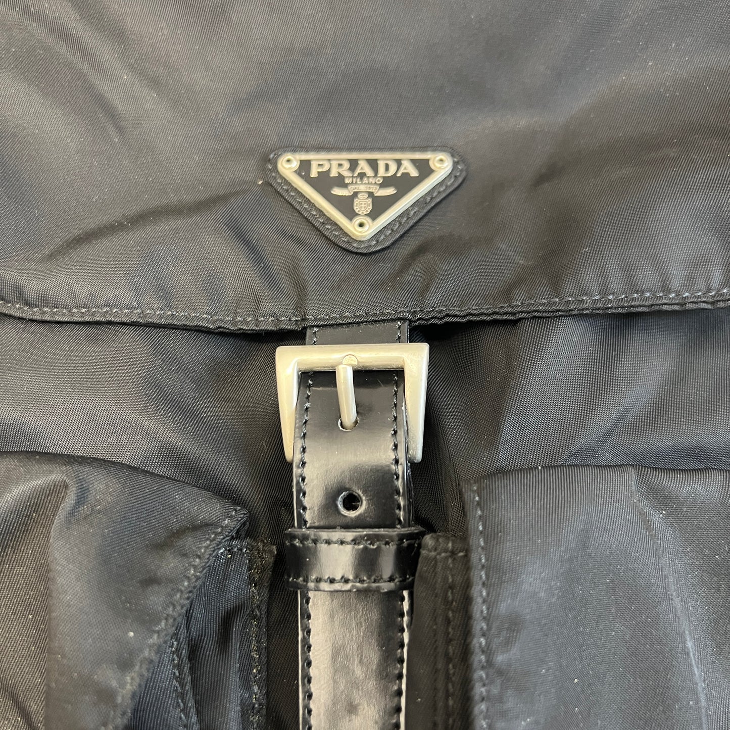 PRADA ブラックナイロンパラシュートバッグ【中古】