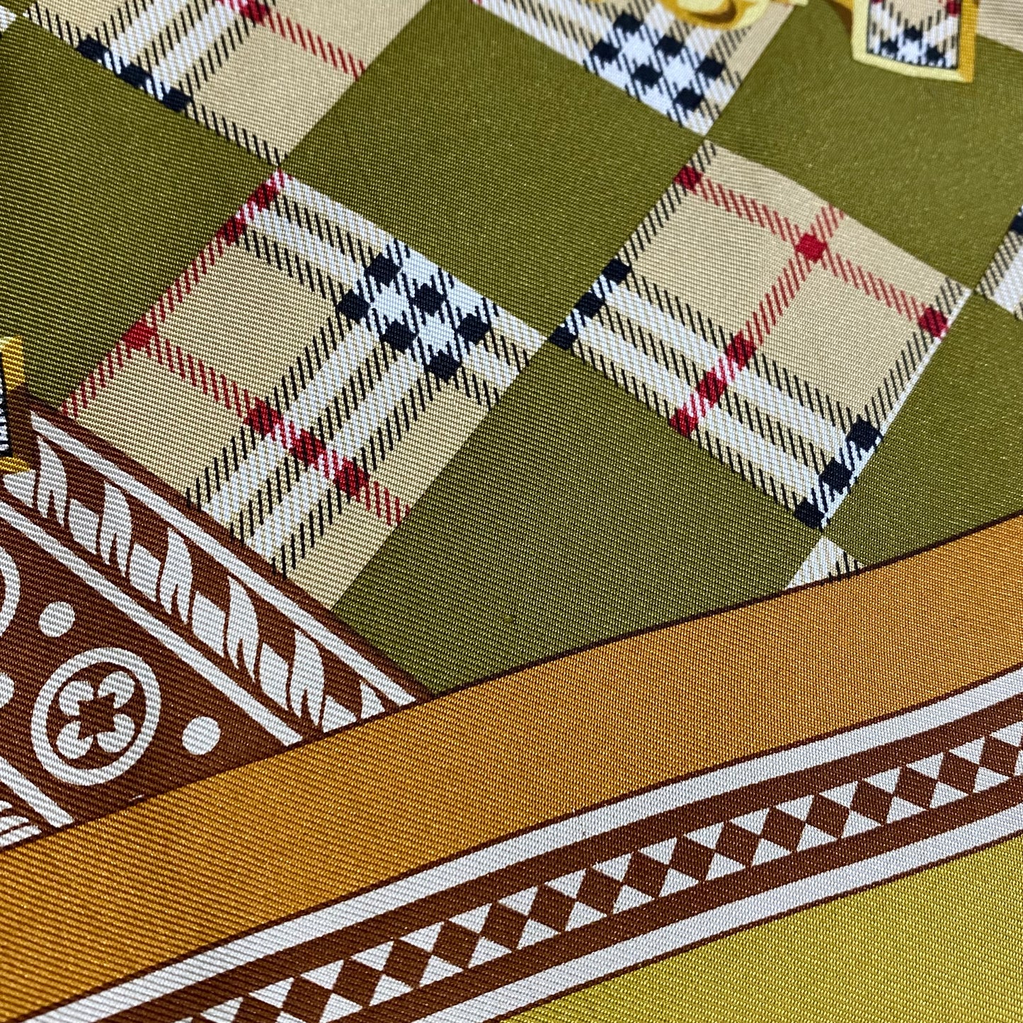 Burberry Scarf [Pre-Owned]
