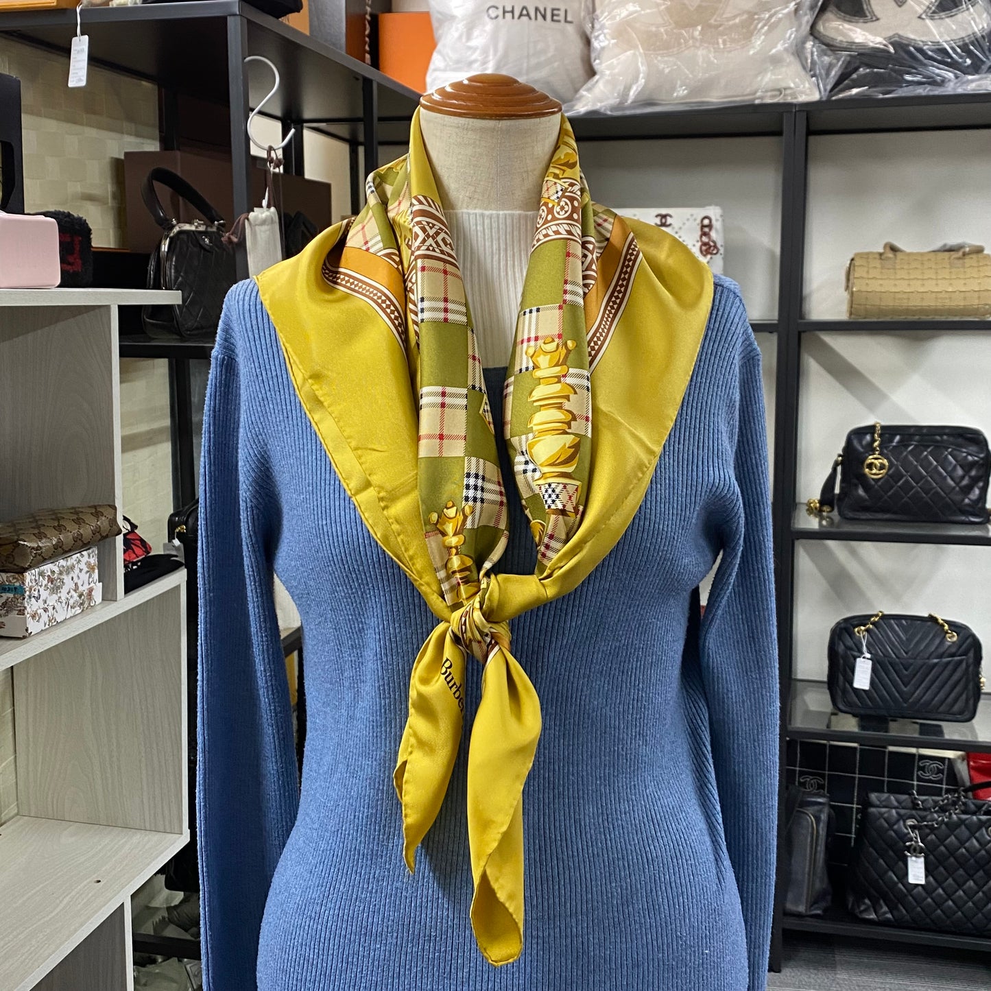 Burberry Scarf [Pre-Owned]