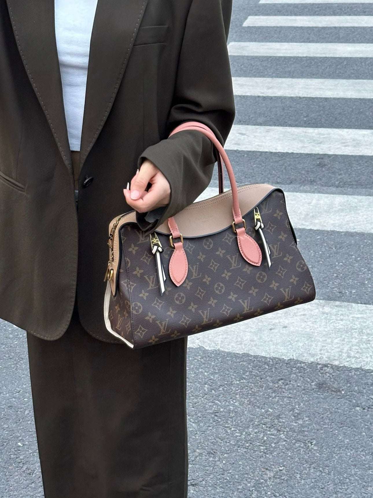 Louis Vuitton Tuileries Monogram Besace Tote Bag [Pre-Owned]