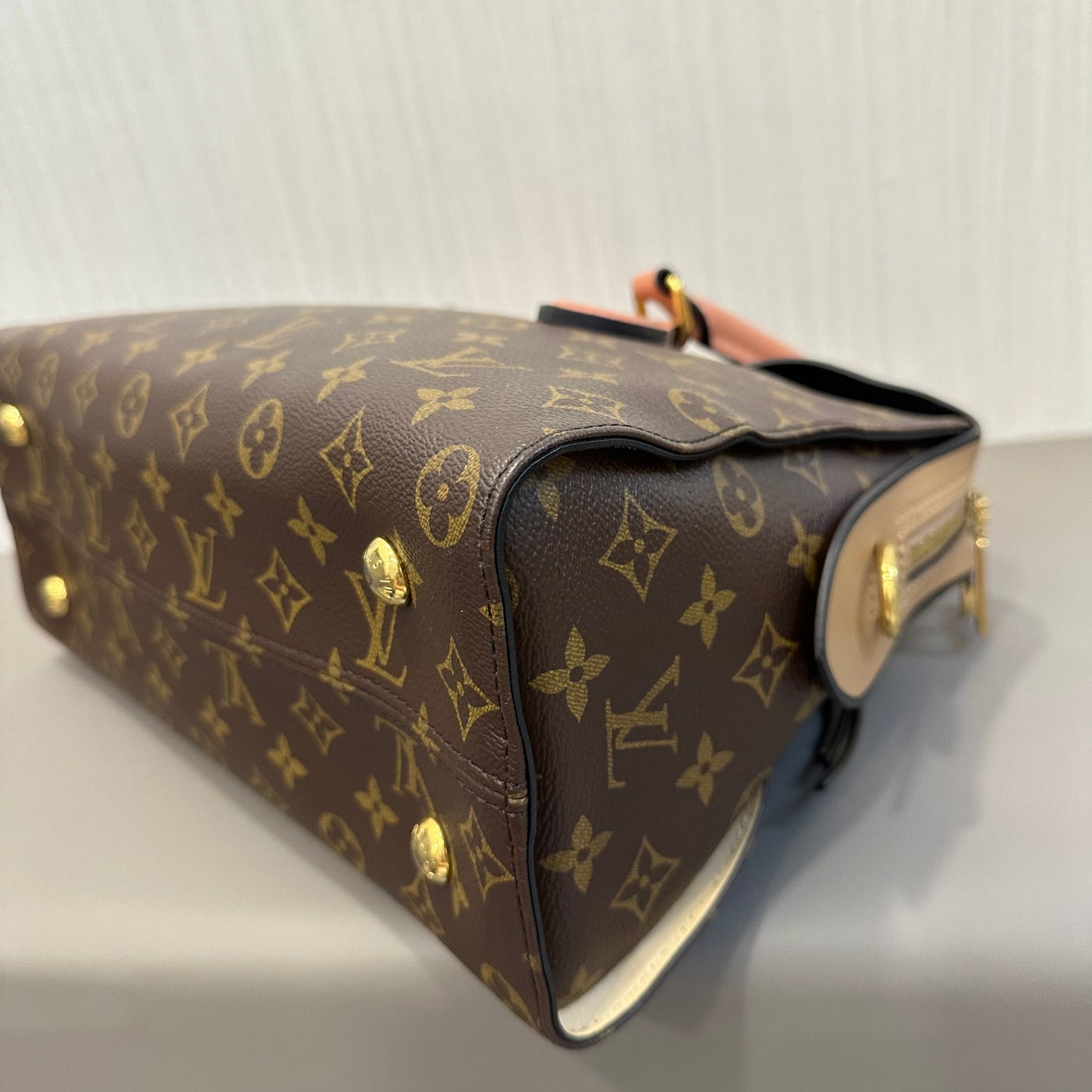Louis Vuitton Tuileries Monogram Besace Tote Bag [Pre-Owned]