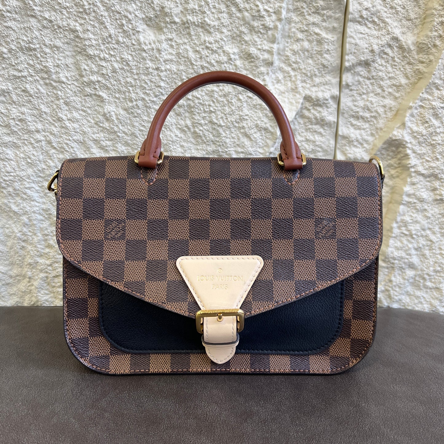 Louis Vuitton Damier Canvas Messenger Crossbody Bag [Pre-Owned]