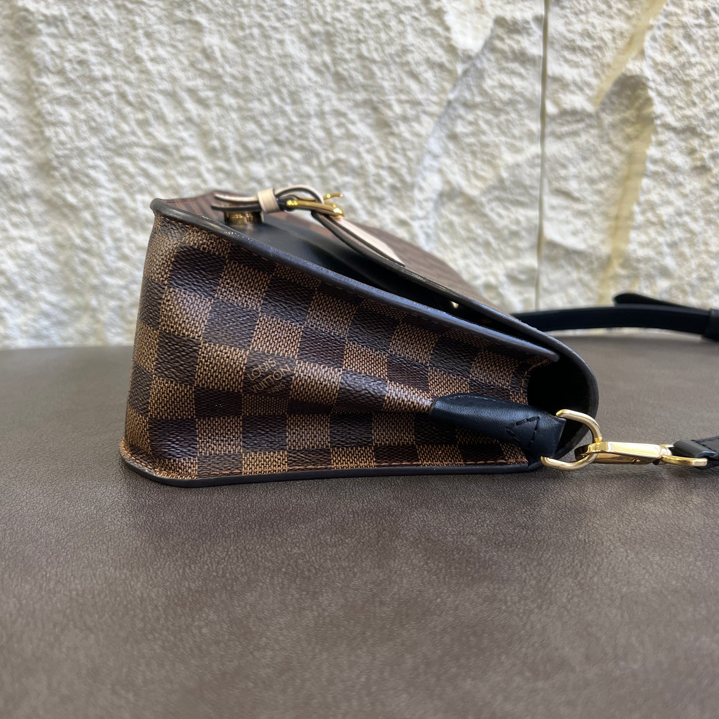 Louis Vuitton Damier Canvas Messenger Crossbody Bag [Pre-Owned]