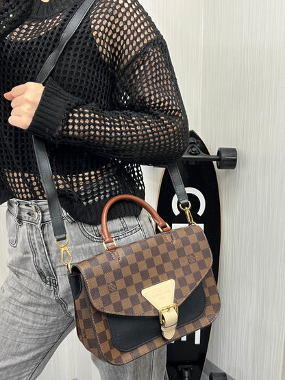 Louis Vuitton Damier Canvas Messenger Crossbody Bag [Pre-Owned]