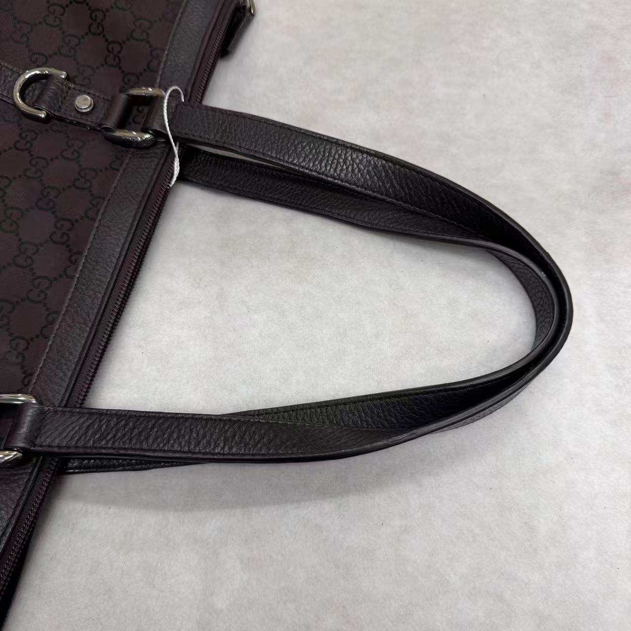 Gucci GG Supreme Tote Bag [Pre-Owned]