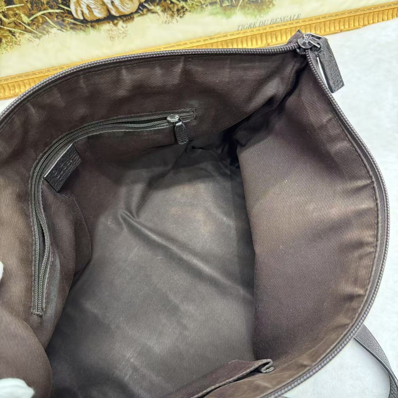 Gucci GG Supreme Tote Bag [Pre-Owned]