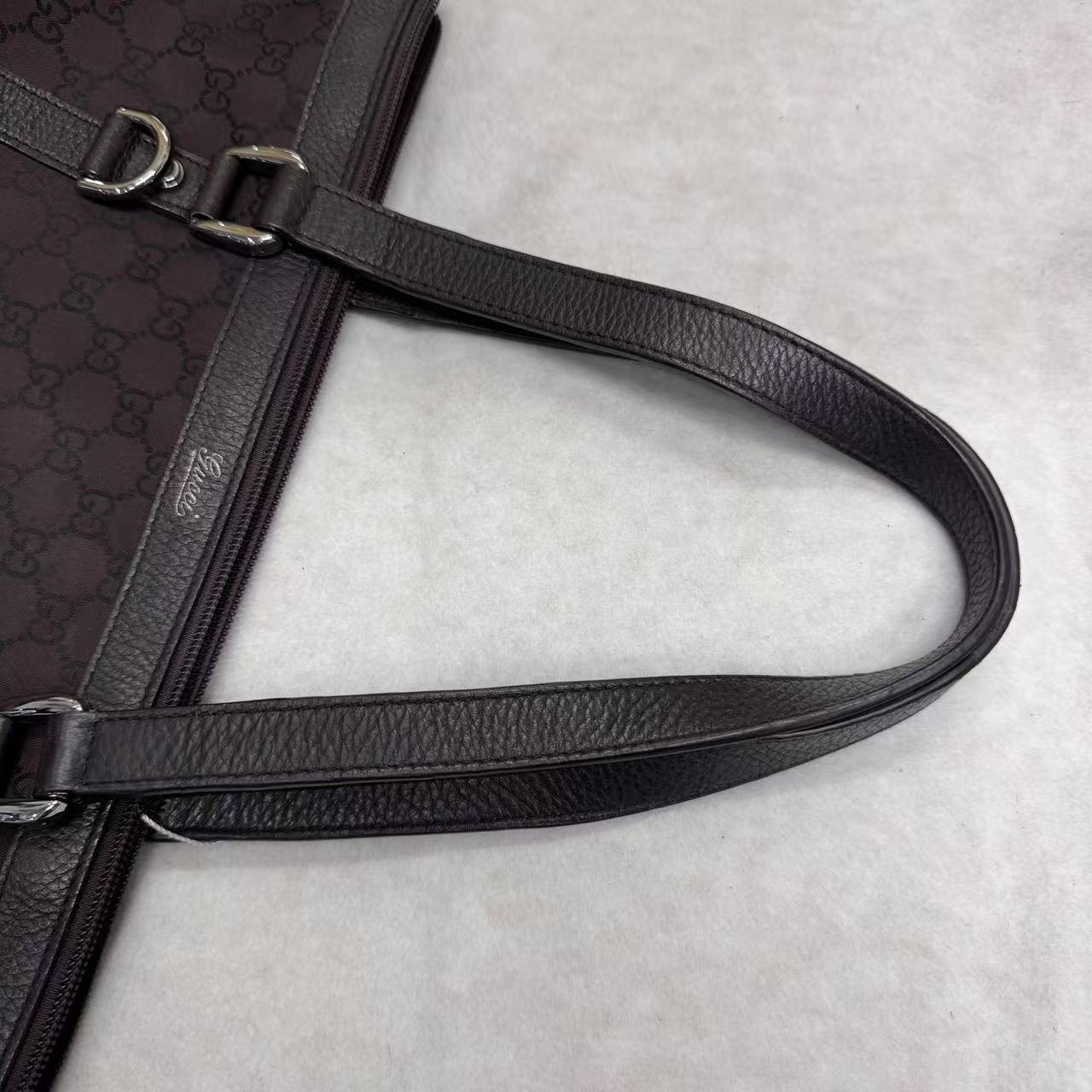 Gucci GG Supreme Tote Bag [Pre-Owned]