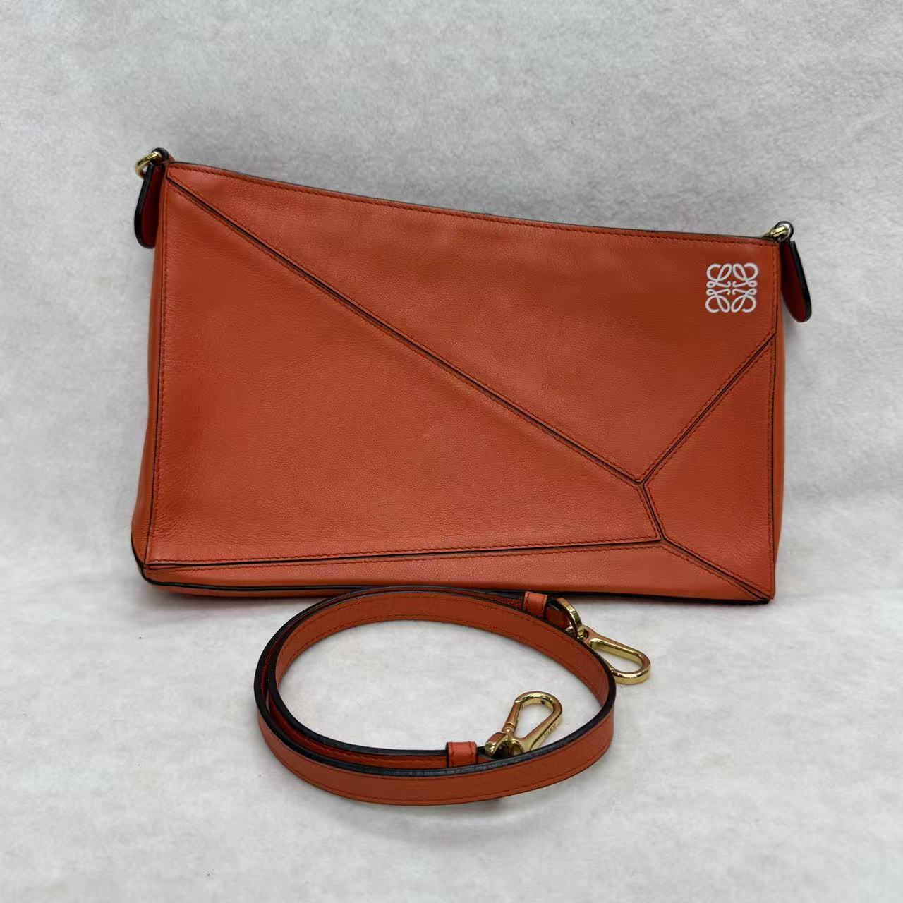 Loewe Puzzle Orange Shoulder Bag [Pre-Owned]