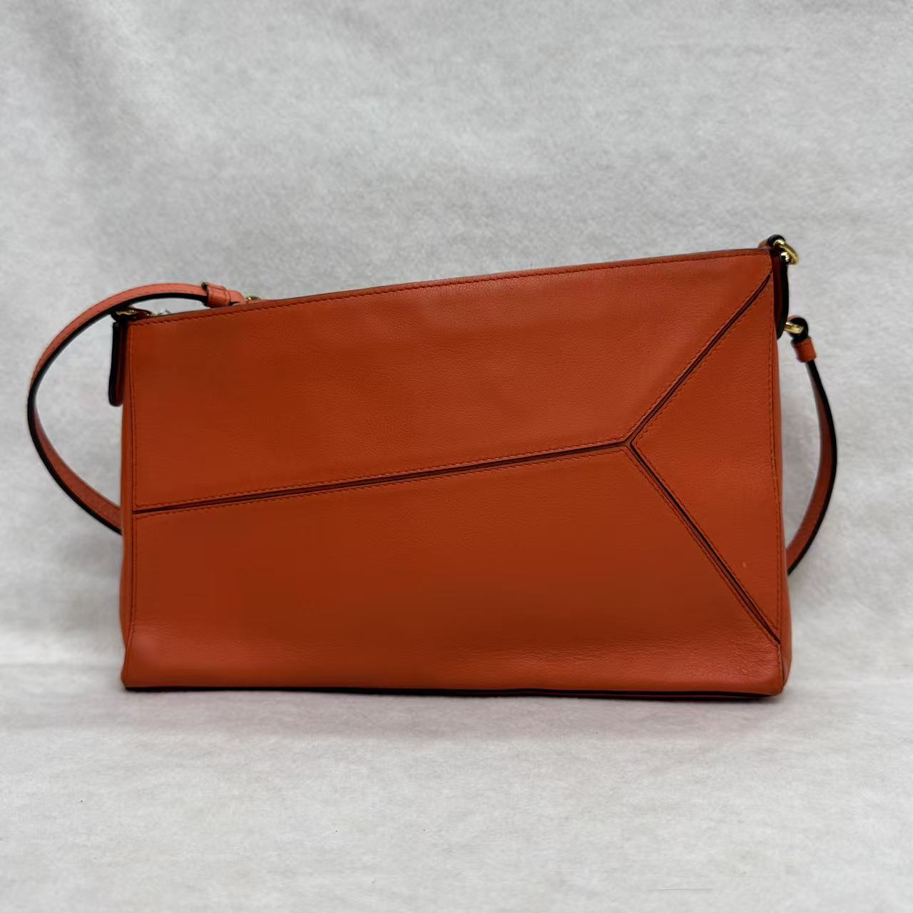 Loewe Puzzle Orange Shoulder Bag [Pre-Owned]